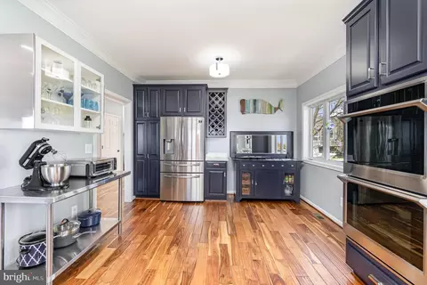 Kitchen - 9110 Chesapeake Ave, Sparrows Point, MD 21219 photo 6 of 12