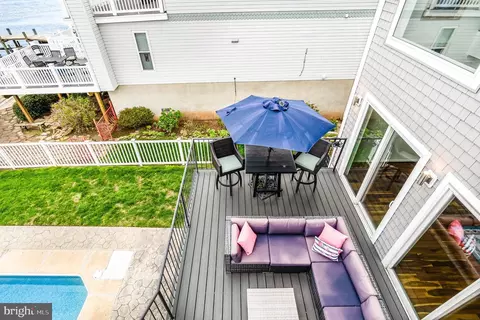 Exterior - 9110 Chesapeake Ave, Sparrows Point, MD 21219 photo 5 of 18