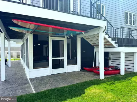 Exterior - 9110 Chesapeake Ave, Sparrows Point, MD 21219 photo 10 of 18