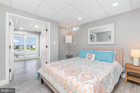 Bedroom - 9110 Chesapeake Ave, Sparrows Point, MD 21219 photo 10 of 11