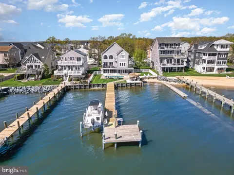 View/Area - 9110 Chesapeake Ave, Sparrows Point, MD 21219 photo 4 of 10