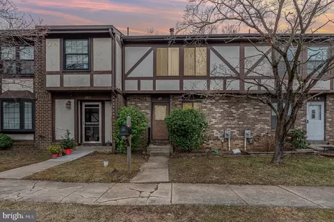 122 Bourbon Ct, Parkville, MD 21234