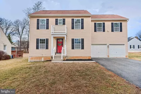 8002 Parks Ln, Windsor Mill, MD 21244
