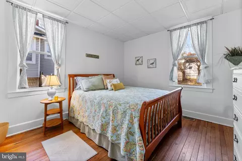 Bedroom - 633 N Bend Rd, Baltimore, MD 21229 photo 1 of 4