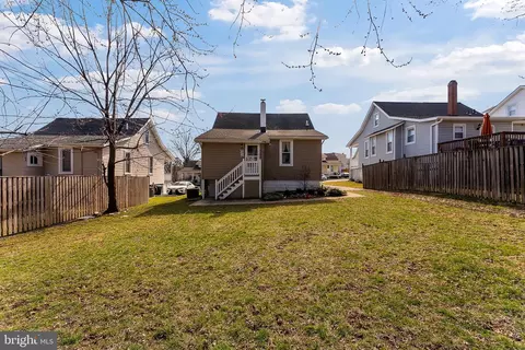 Exterior - 633 N Bend Rd, Baltimore, MD 21229 photo 2 of 3