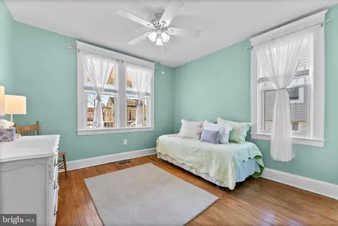 Bedroom - 633 N Bend Rd, Baltimore, MD 21229 photo 3 of 4