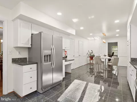 Kitchen - 13719 Killarney Ct, Phoenix, MD 21131 photo 2 of 6