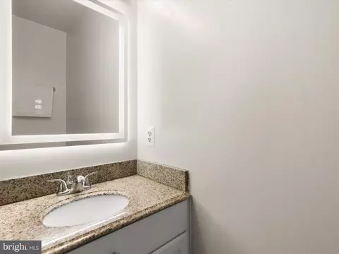 Bath - 13719 Killarney Ct, Phoenix, MD 21131 photo 1 of 6