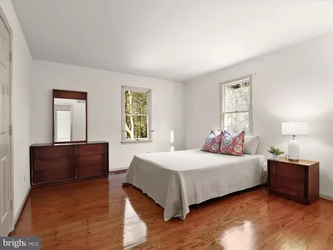 Bedroom - 13719 Killarney Ct, Phoenix, MD 21131 photo 6 of 12