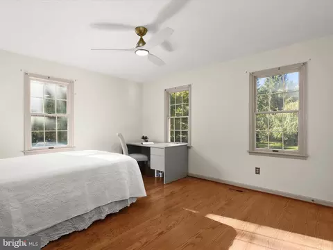 Bedroom - 13719 Killarney Ct, Phoenix, MD 21131 photo 11 of 12