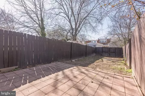 Exterior - 815 5th Ave, Baltimore, MD 21227 photo 2 of 3