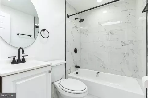 Bath - 815 5th Ave, Baltimore, MD 21227 photo 1 of 1