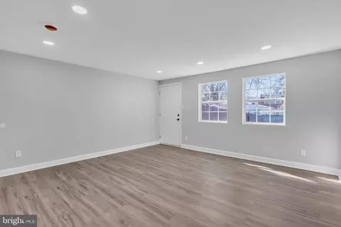Living - 815 5th Ave, Baltimore, MD 21227 photo 3 of 3