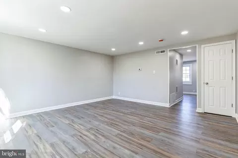Living - 815 5th Ave, Baltimore, MD 21227 photo 2 of 3
