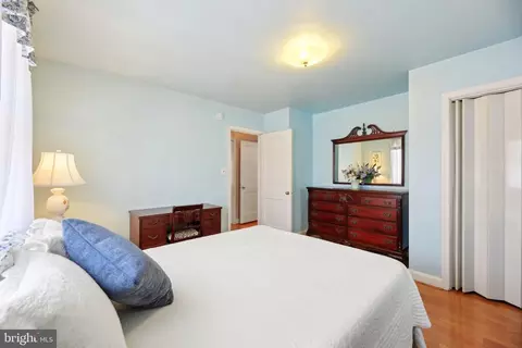 Bedroom - 5238 Benson Ave, Halethorpe, MD 21227 photo 2 of 6