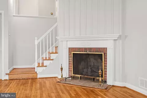 Living - 1407 Shefford Rd, Baltimore, MD 21239 photo 6 of 8