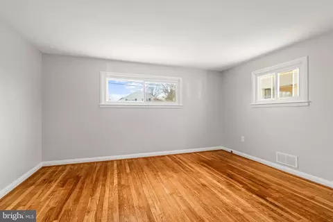 Bedroom - 1407 Shefford Rd, Baltimore, MD 21239 photo 2 of 6