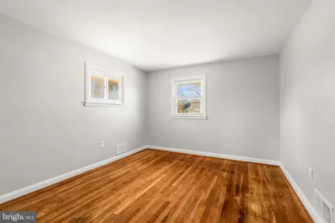 Bedroom - 1407 Shefford Rd, Baltimore, MD 21239 photo 5 of 6