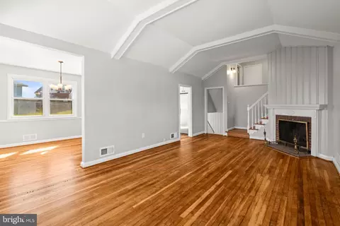 Living - 1407 Shefford Rd, Baltimore, MD 21239 photo 5 of 8