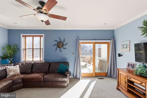 9 Millbridge Ct, Nottingham, MD 21236 photo 4