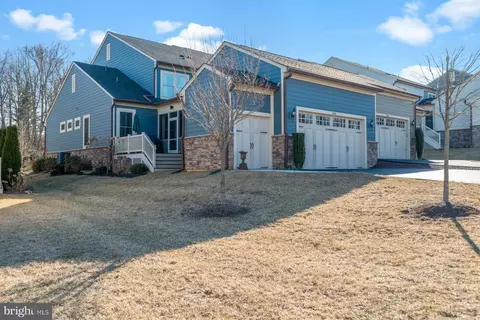 Exterior - 6918 Summit Cir, Baltimore, MD 21239 photo 6 of 6