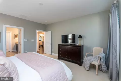 Bedroom - 6918 Summit Cir, Baltimore, MD 21239 photo 2 of 6