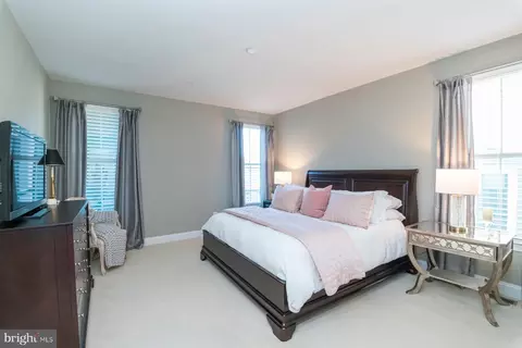 Bedroom - 6918 Summit Cir, Baltimore, MD 21239 photo 1 of 6