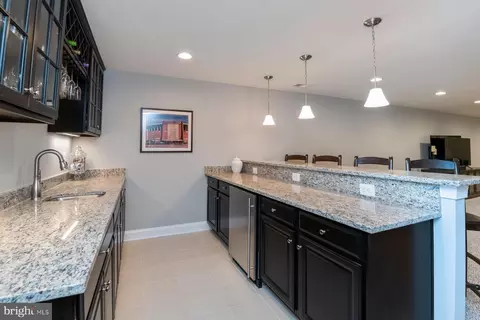 Entry Way - 6918 Summit Cir, Baltimore, MD 21239 photo 11 of 12