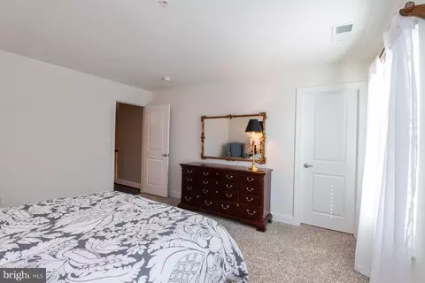 Bedroom - 6918 Summit Cir, Baltimore, MD 21239 photo 4 of 6