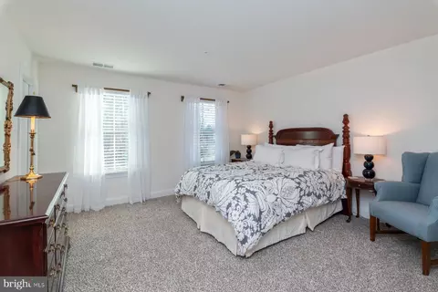 Bedroom - 6918 Summit Cir, Baltimore, MD 21239 photo 3 of 6