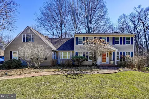 19 Dellwood Ct, Cockeysville, MD 21030