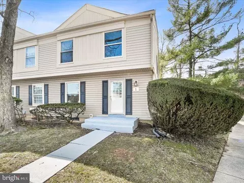 1 Wooden Bridge Ct #A, Reisterstown, MD 21136