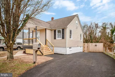 71 Del Rio Rd, Dundalk, MD 21222