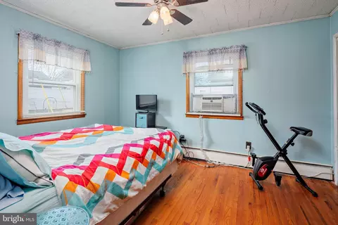 Bedroom - 559 Compass Rd, Middle River, MD 21220 photo 2 of 3