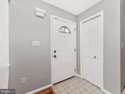5610 Braxfield Rd, Halethorpe, MD 21227 photo 2
