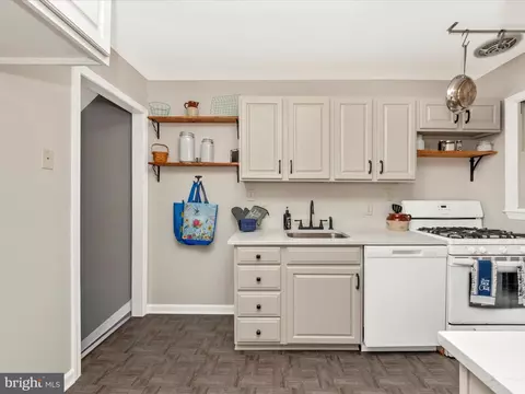 5610 Braxfield Rd, Halethorpe, MD 21227 photo 7