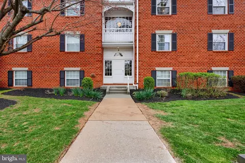 5 Brooking Ct #302, Lutherville Timonium, MD 21093