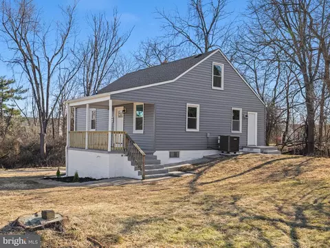 6911 Richarts Ave, Baltimore, MD 21244