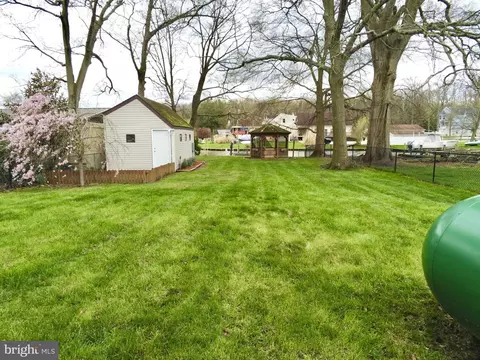 Exterior - 1203 Seneca Rd, Middle River, MD 21220 photo 4 of 7
