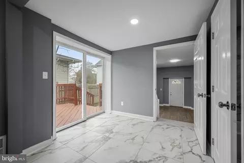 Entry Way - 7320 Bay Front Rd, Edgemere, MD 21219 photo 6 of 8