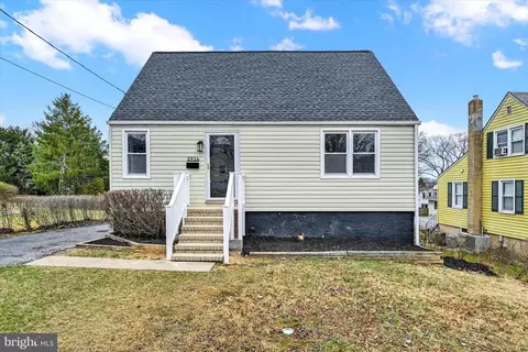 2926 Grendon Ln, Parkville, MD 21234
