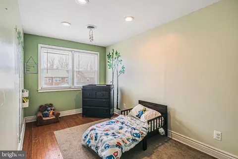 Bedroom - 1027 Elm Rd, Halethorpe, MD 21227 photo 4 of 7