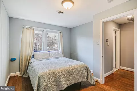Bedroom - 1027 Elm Rd, Halethorpe, MD 21227 photo 2 of 7