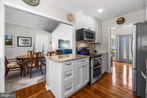 6819 Chippewa Dr, Baltimore, MD 21209 photo 8