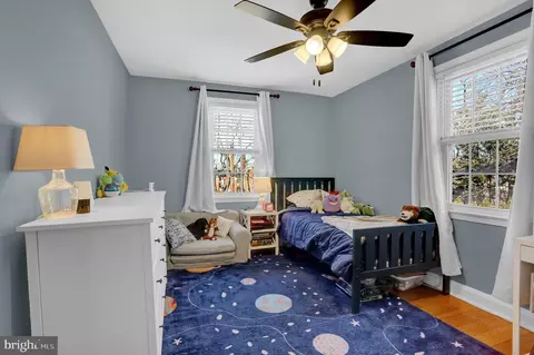 146 Stevenson Ln, Baltimore, MD 21212 photo 9
