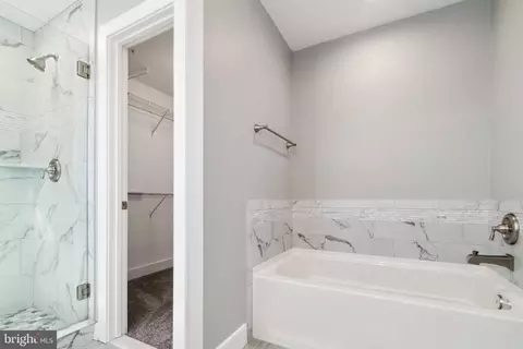 Entry Way - 2620 Edgemere Ave, Sparrows Point, MD 21219 photo 3 of 3