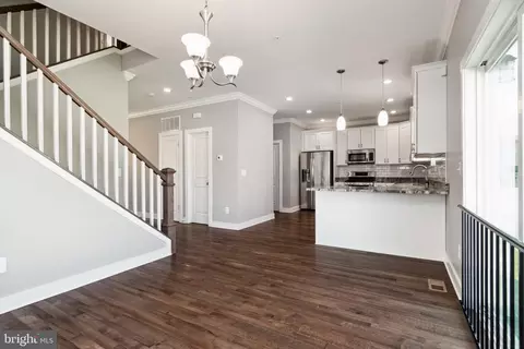 Entry Way - 2620 Edgemere Ave, Sparrows Point, MD 21219 photo 1 of 3