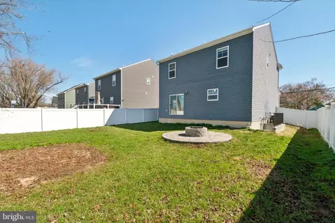 Exterior - 2620 Edgemere Ave, Sparrows Point, MD 21219 photo 3 of 3