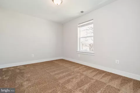 Bedroom - 2620 Edgemere Ave, Sparrows Point, MD 21219 photo 1 of 2