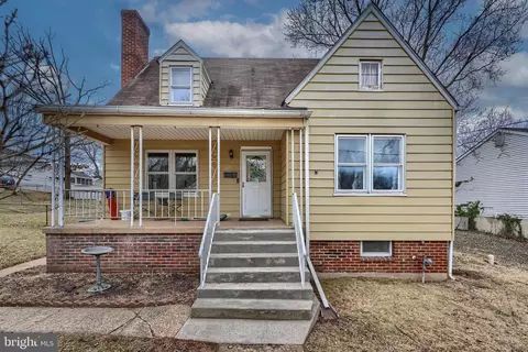 297 Hazel Ave, Halethorpe, MD 21227 photo 2